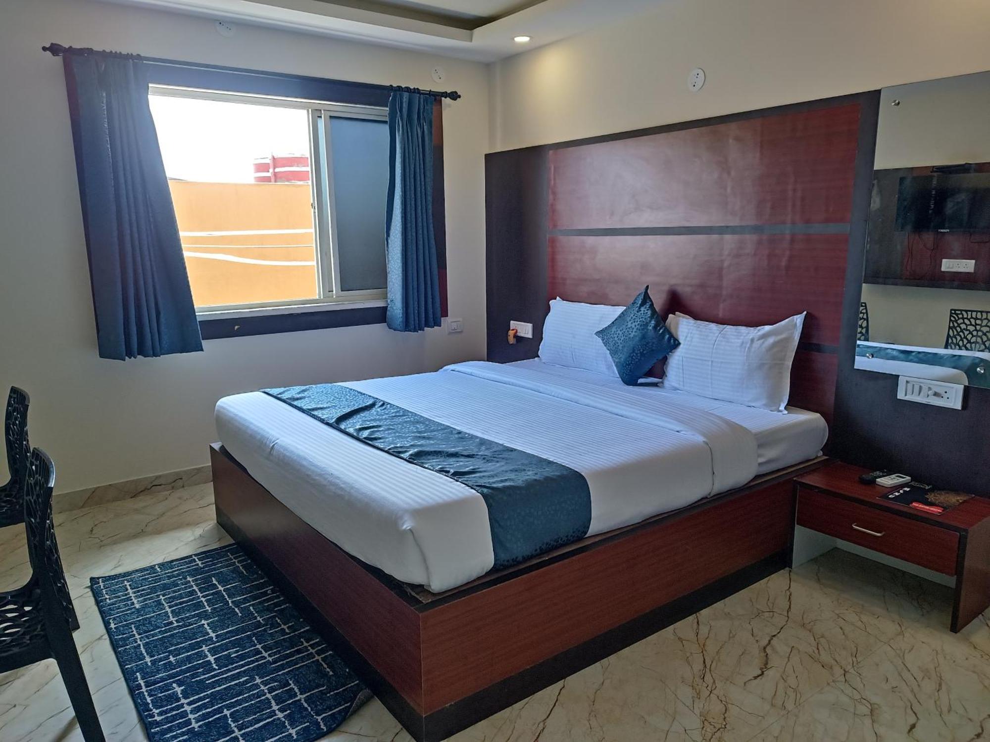 Mom Hotel - Unit Of Mom Hotel Purî Extérieur photo