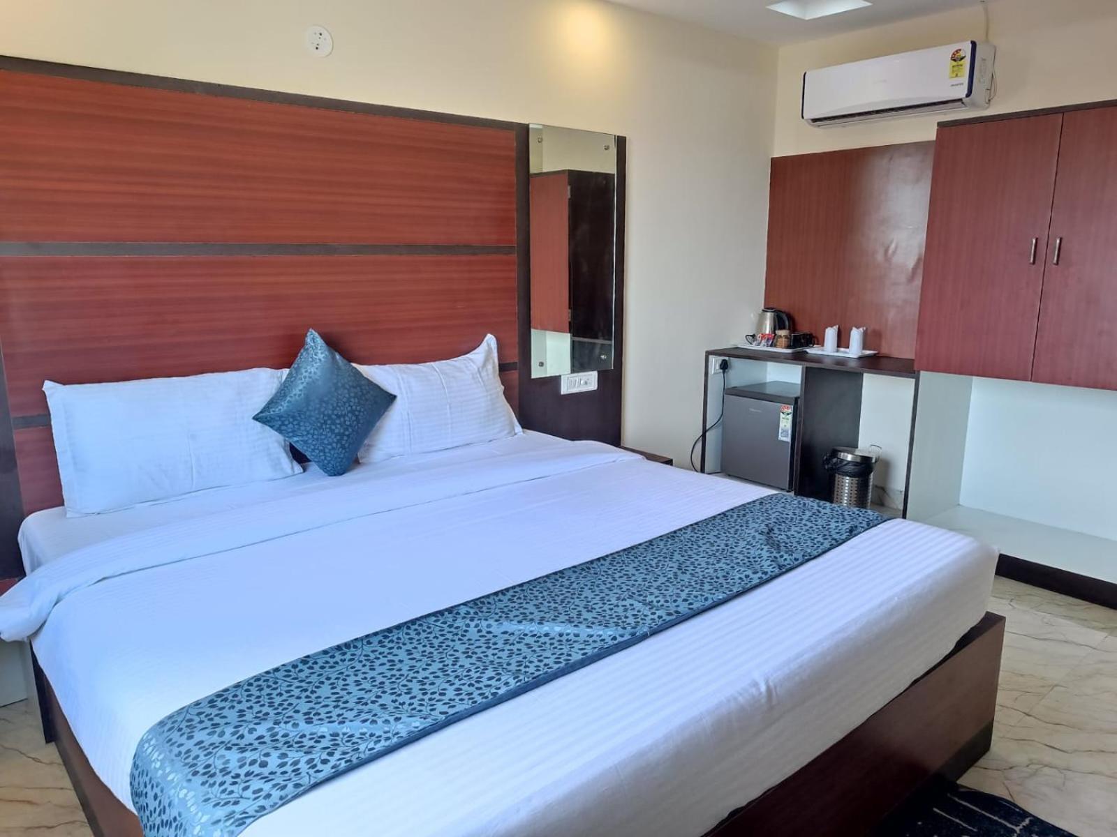 Mom Hotel - Unit Of Mom Hotel Purî Extérieur photo