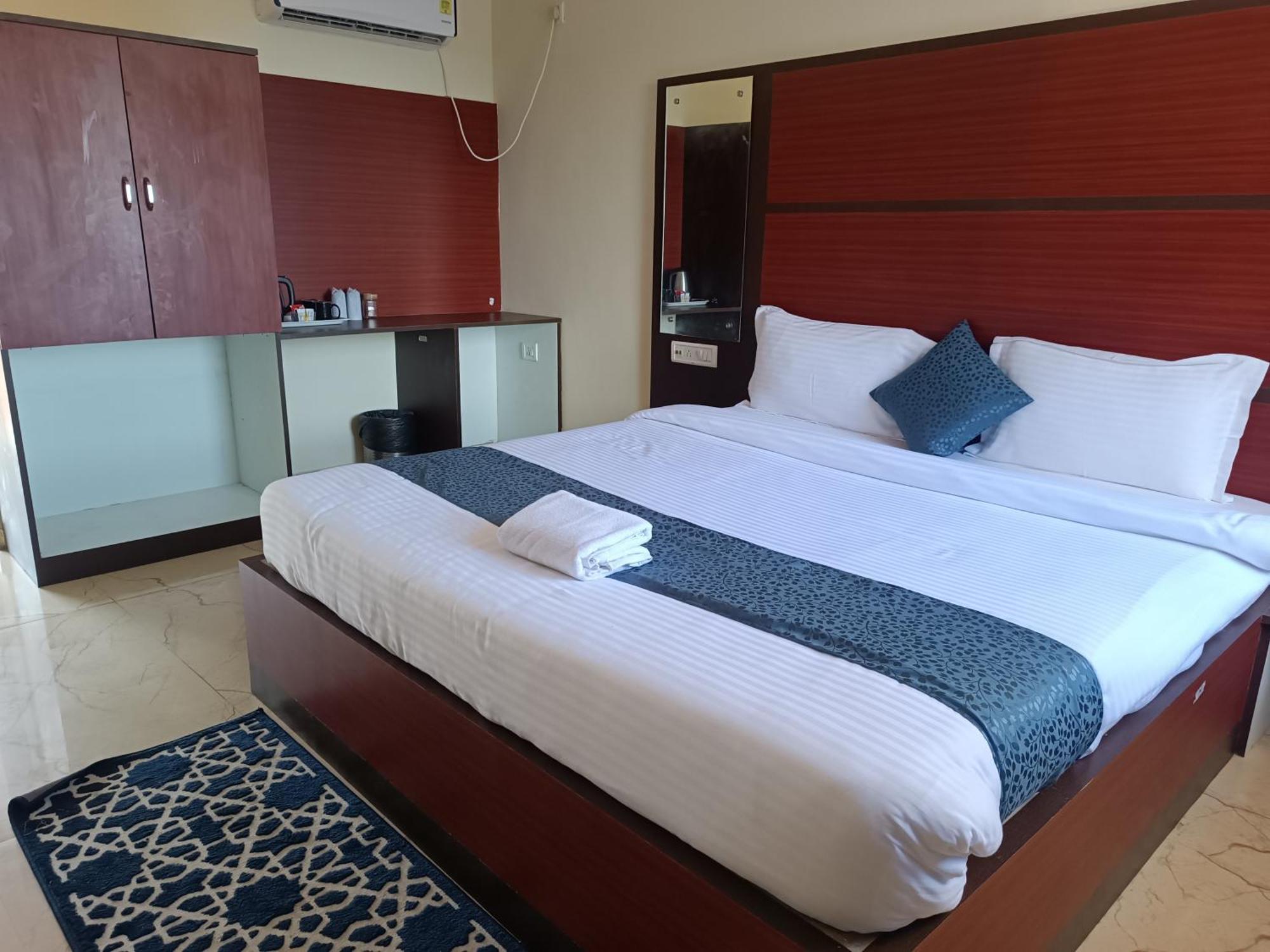 Mom Hotel - Unit Of Mom Hotel Purî Extérieur photo