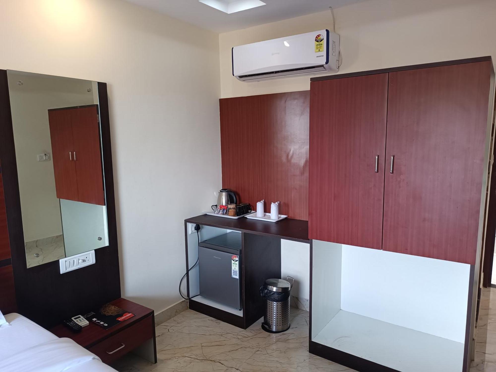 Mom Hotel - Unit Of Mom Hotel Purî Extérieur photo