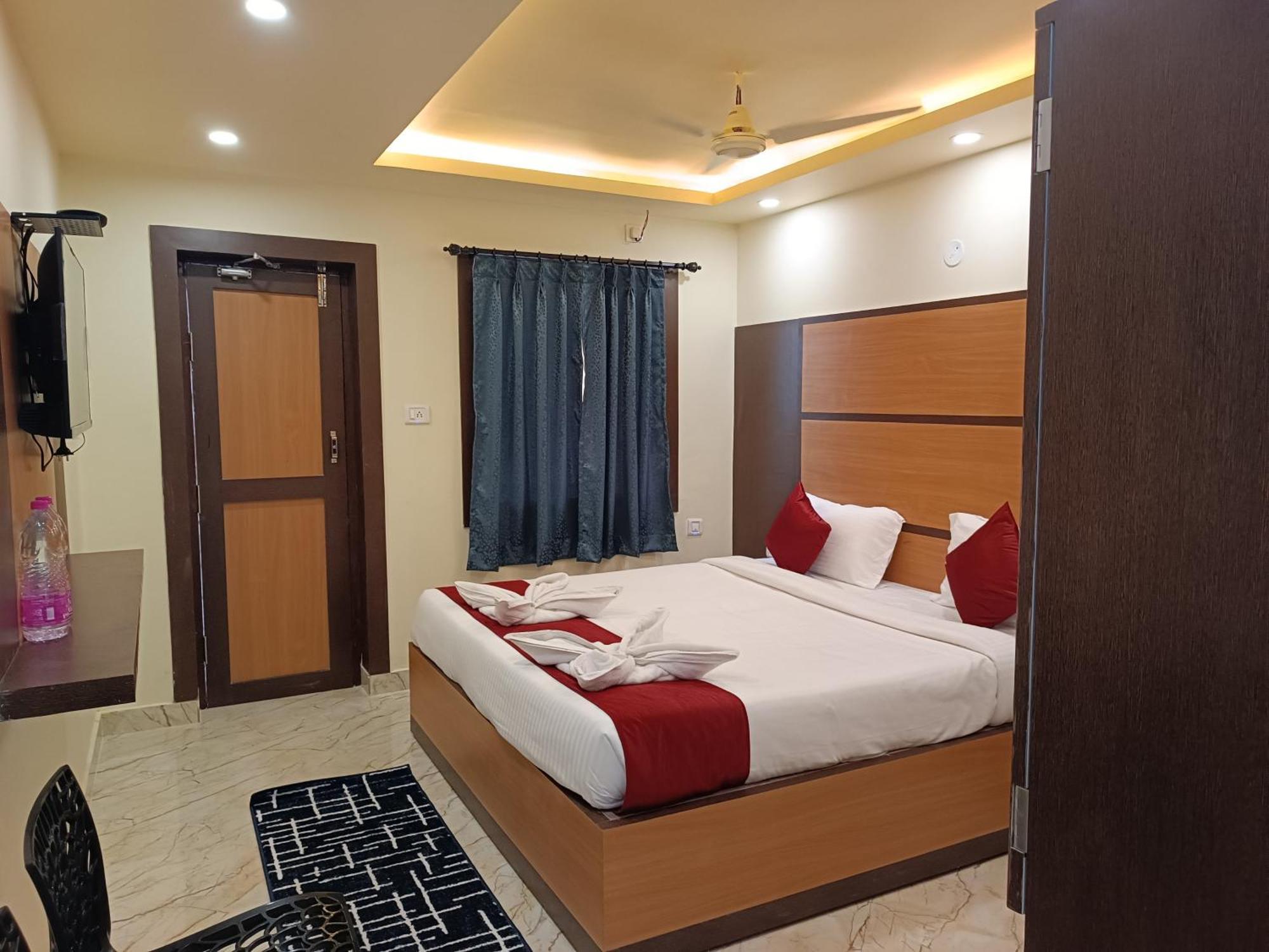 Mom Hotel - Unit Of Mom Hotel Purî Extérieur photo