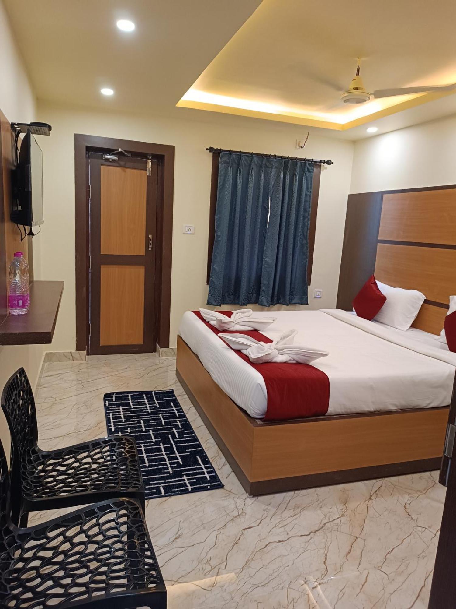 Mom Hotel - Unit Of Mom Hotel Purî Extérieur photo