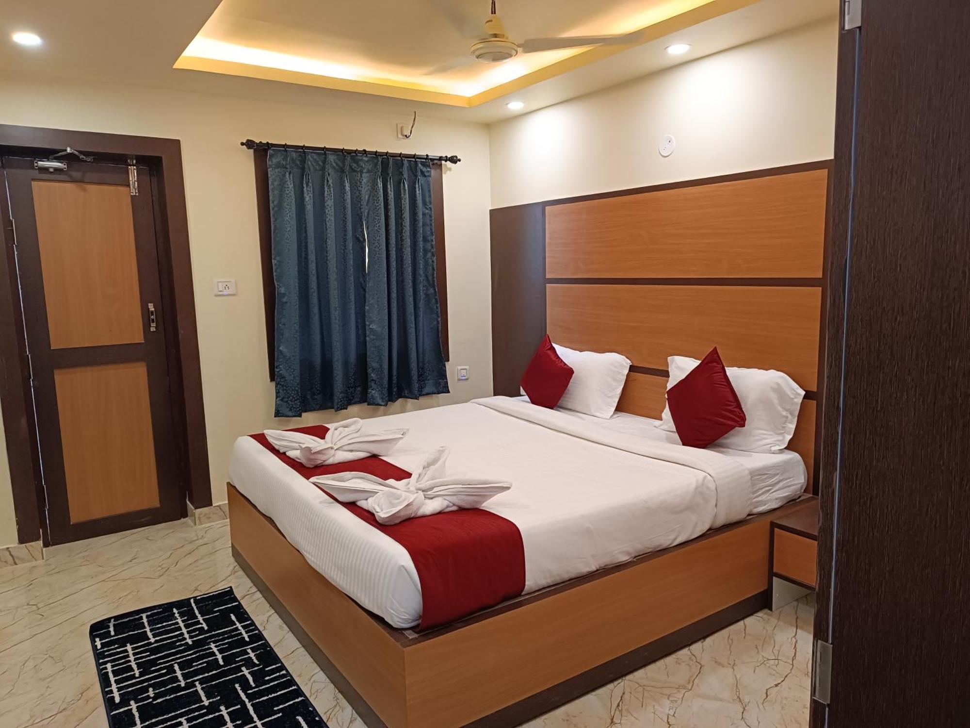 Mom Hotel - Unit Of Mom Hotel Purî Extérieur photo